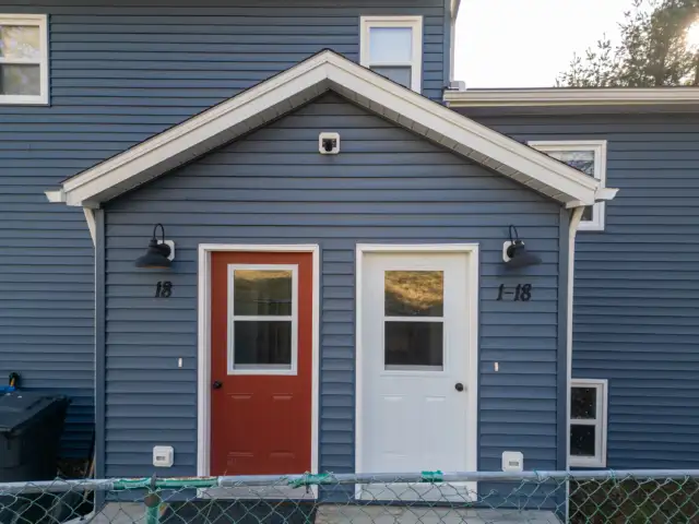 STUNNING HALIFAX VIEWS: EXECUTIVE 2 Bed 2 Bath AVAILABLE MAY 1ST