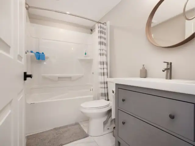 STUNNING HALIFAX VIEWS: EXECUTIVE 2 Bed 2 Bath AVAILABLE MAY 1ST - Photo 8