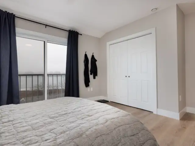 STUNNING HALIFAX VIEWS: EXECUTIVE 2 Bed 2 Bath AVAILABLE MAY 1ST - Photo 13