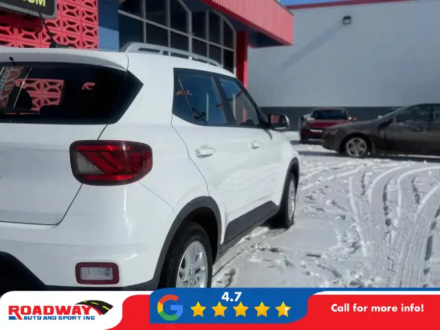 2024 Hyundai Venue Preferred HEATED SEATS | APPLE CARPLAY | B... - Photo 5
