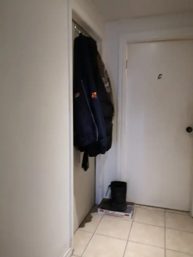 3-1/2 Subway station/ Metro Jolicoeur/Monk, 1 150 $/ m - Photo 5