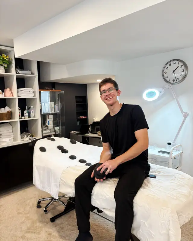 Your Way toHealthand BalanceInspired Hot Stone Massages