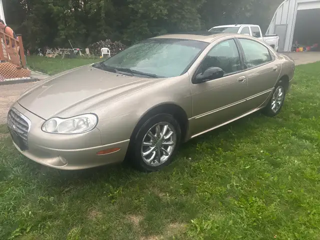 2004 Chrysler Concorde - Photo 4