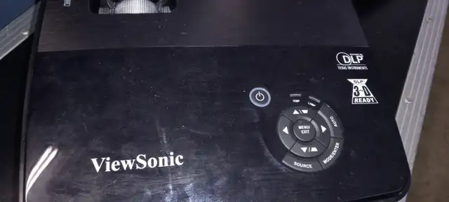 VIEWSONIC 2700 ANSILUMENS PROJECTOR