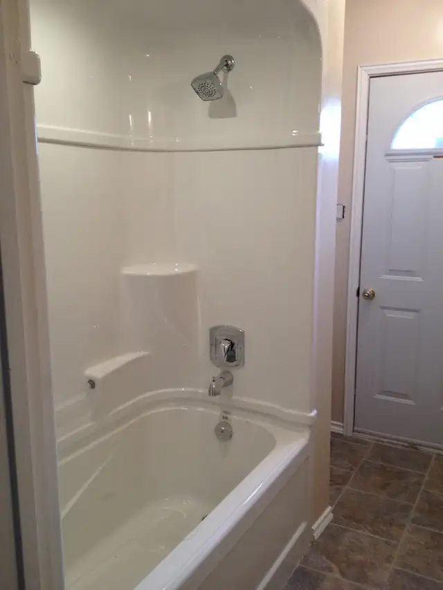 Room for Rent, $730 in Student Building - Photo 4