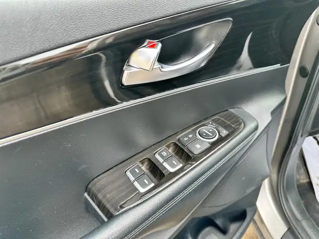 2019 KIA SORENTO LX – 2.4L – AWD - NO ACCIDENTS - Photo 15