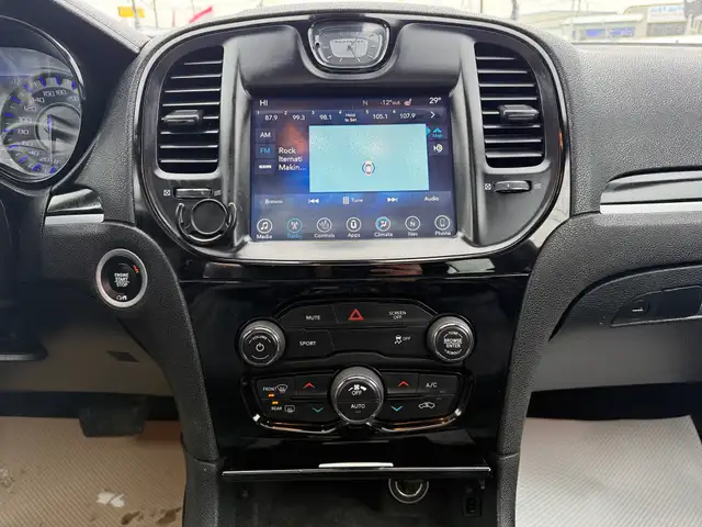 2017 Chrysler 300 Backup Cam H.Seats Sunroof 1 YEAR WARRANTY - Photo 10