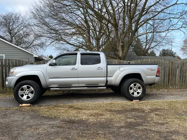 2007 TRD Toyota Tacoma- certified