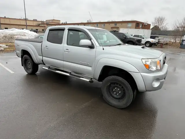 2007 TRD Toyota Tacoma- certified - Photo 3