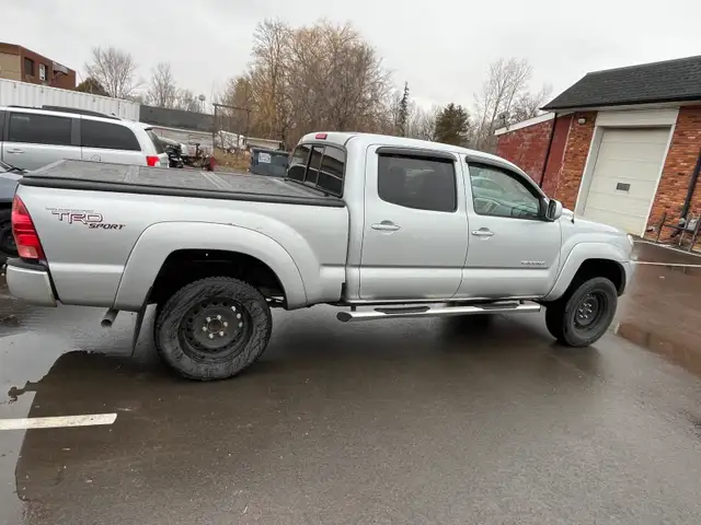 2007 TRD Toyota Tacoma- certified - Photo 4