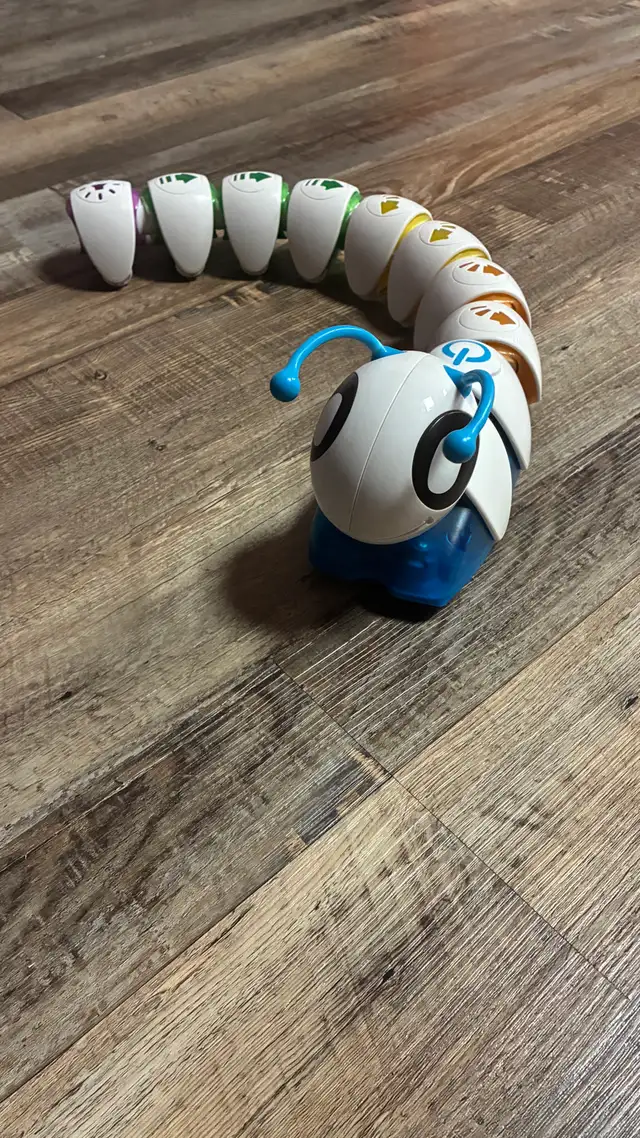 Frisher Price learning caterpillar - Photo 3