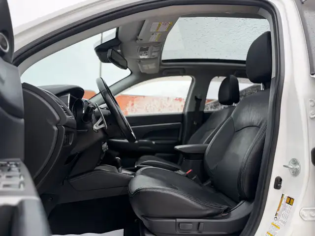 2018 MITSUBISHI RVR GT – 2.4L – AWD   161,000 KM   ACCIDENT FREE - Photo 14