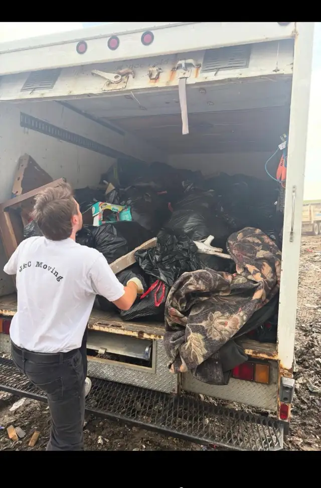 ✅Fast, Friendly & Affordable Junk Removal 519-933-0443 Call/Text - Photo 6