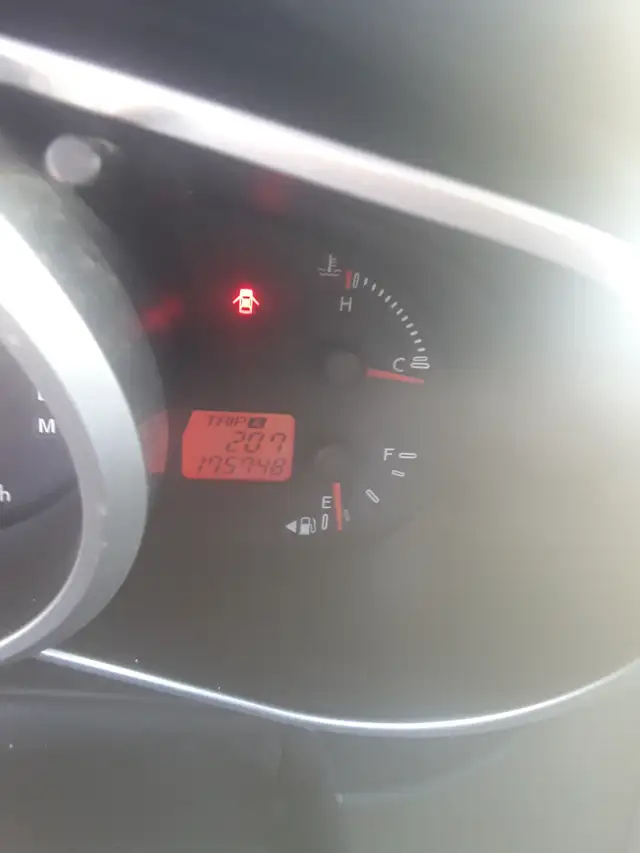 2009 Mazda CX-7 fully loaded AWD 175000km 5000$ - Photo 8