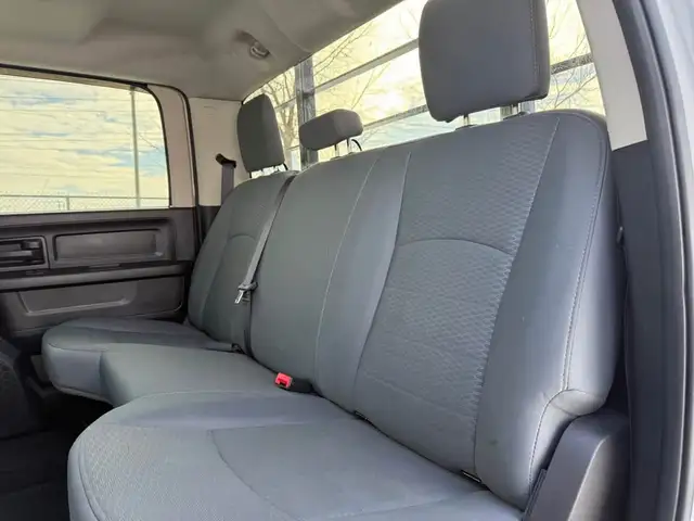 2016 Dodge Ram 1500 2016 DODGE RAM 1500 , 4X4 , COMME NEUF  ,  A - Photo 5