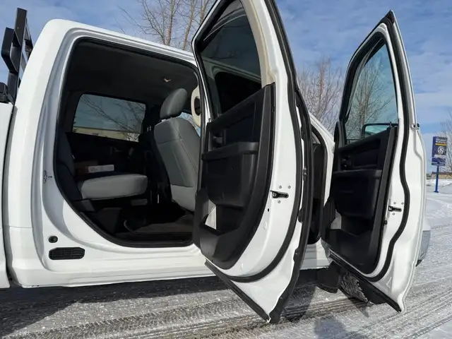 2016 Dodge Ram 1500 2016 DODGE RAM 1500 , 4X4 , COMME NEUF  ,  A - Photo 11