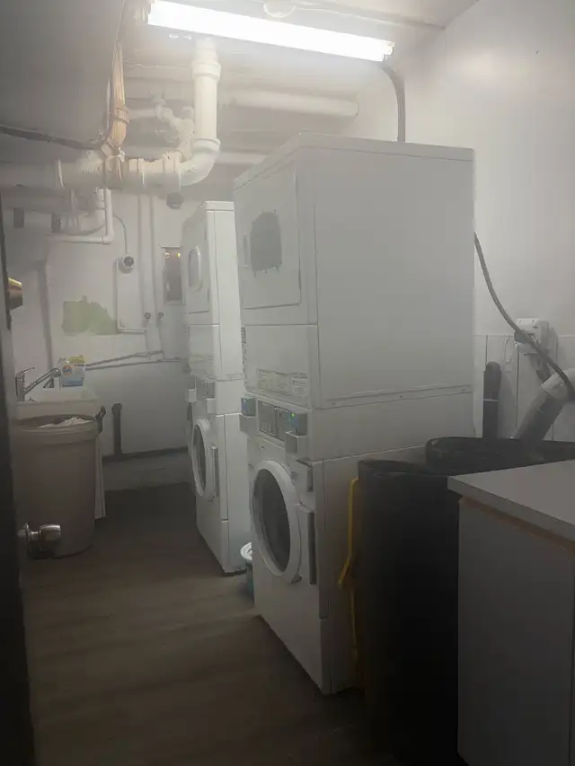 Summer Sublet Available - Photo 10