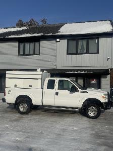 2015 Ford Super Duty F-250 SRW HIGH ROOF CAP 4x4 XLT — CERTIFIED - Photo 2