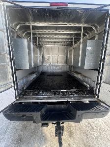 2015 Ford Super Duty F-250 SRW HIGH ROOF CAP 4x4 XLT — CERTIFIED - Photo 4