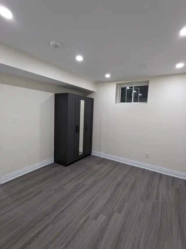 2 Bed   2 Bath Basement for Rent - Photo 8