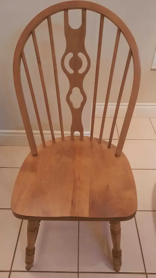 6 Chairs and matching Buffet