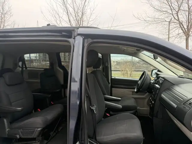 2008 Dodge Grand Caravan 2008 DODGE GRAND CARAVAN , STOWN  GO , - Photo 4