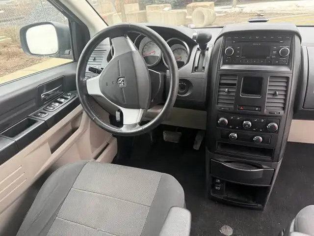 2008 Dodge Grand Caravan 2008 DODGE GRAND CARAVAN , STOWN  GO , - Photo 5