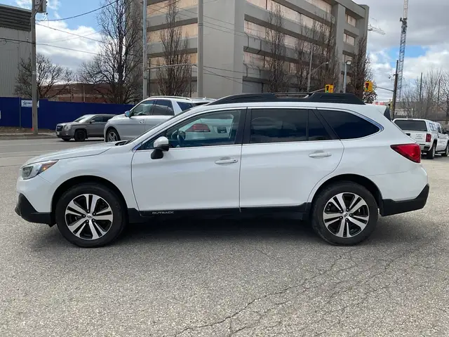 2019 Subaru Outback 2.5i Limited W/ Eye Sight Pkg - LEATHER! NAV - Photo 4