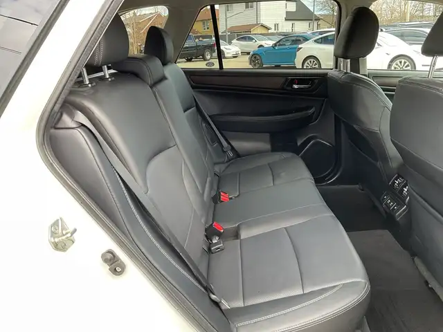 2019 Subaru Outback 2.5i Limited W/ Eye Sight Pkg - LEATHER! NAV - Photo 9