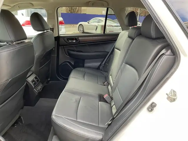 2019 Subaru Outback 2.5i Limited W/ Eye Sight Pkg - LEATHER! NAV - Photo 12