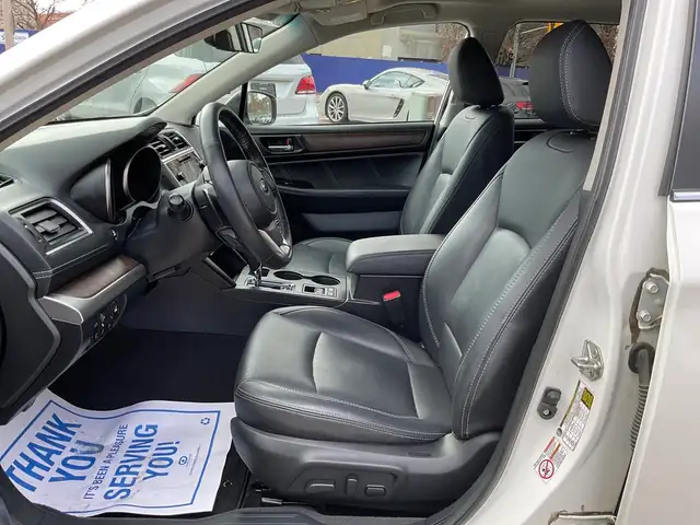 2019 Subaru Outback 2.5i Limited W/ Eye Sight Pkg - LEATHER! NAV - Photo 18