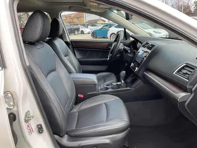 2019 Subaru Outback 2.5i Limited W/ Eye Sight Pkg - LEATHER! NAV - Photo 28