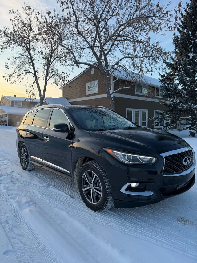 2019 Infiniti QX60 LUXE AWD — 7 Passenger SUV - Photo 3
