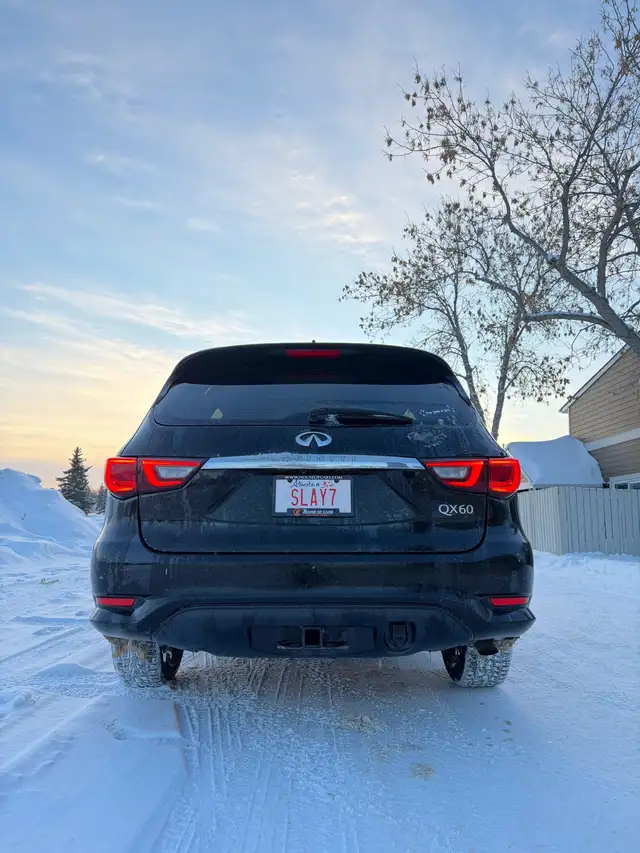 2019 Infiniti QX60 LUXE AWD — 7 Passenger SUV - Photo 10