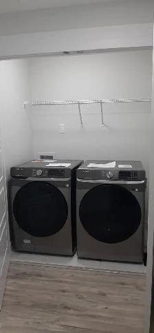 Amazing 4bed 3 full bathroom house with detach garage for rent