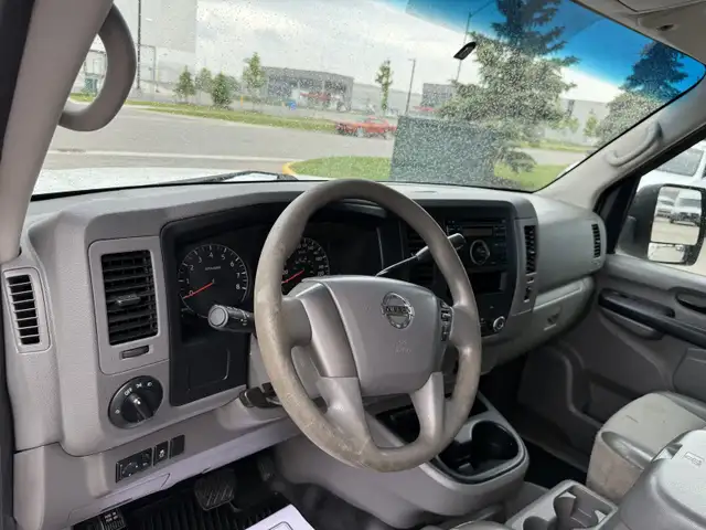 2016 Nissan NV 3500HD Cargo - Photo 8