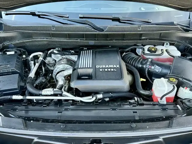 2022 Chevrolet Suburban LT - DURAMAX DIESEL! - Photo 15