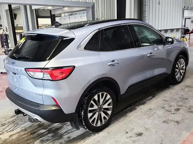 2022 Ford Escape TITANIUM HYBRID AWD - Backup Cam, Rear Defrost - Photo 4