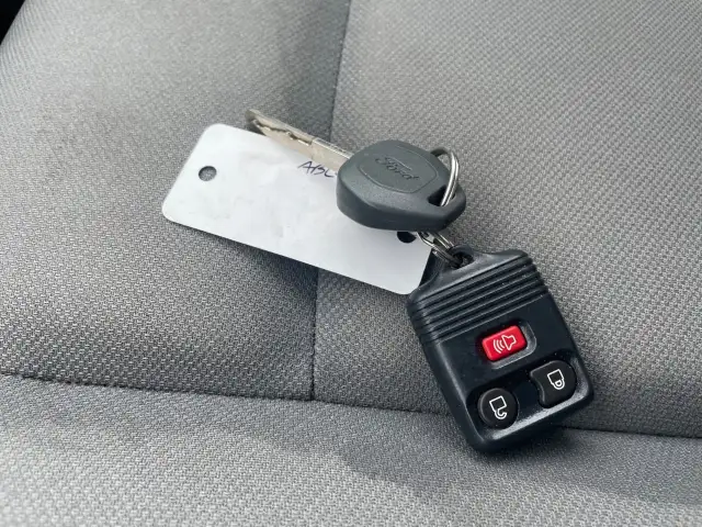 2025 Ford E-Series Cutaway - Photo 20