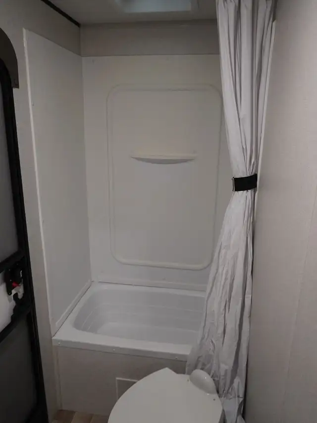 2022 Keystone RV Hideout 272BH, BRIGHT & MODERN VERY CLEAN BUNKH - Photo 33