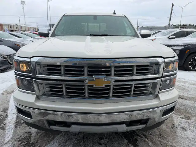 2015 CHEVROLET Silverado 1500 LTZ Crew Cab - Photo 2