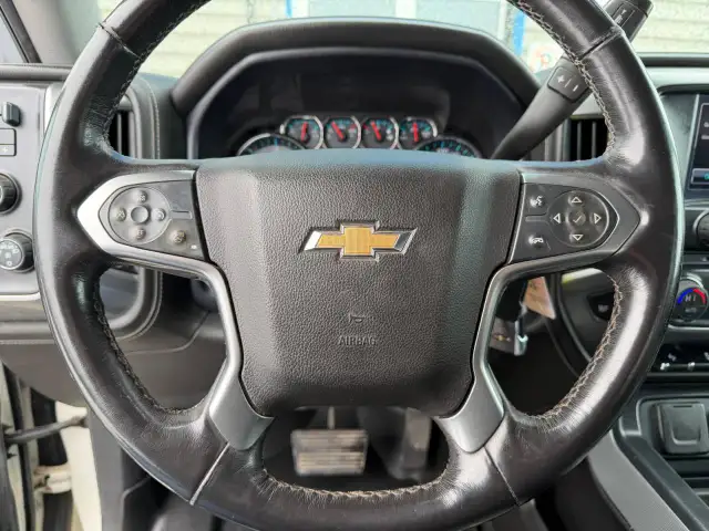2015 CHEVROLET Silverado 1500 LTZ Crew Cab - Photo 11