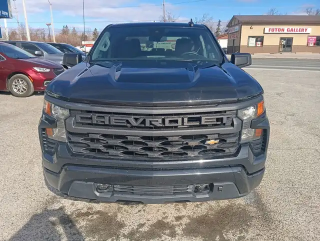 2022 Chevrolet Silverado 1500 - Photo 2