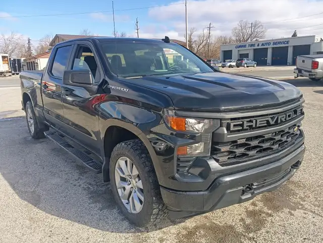 2022 Chevrolet Silverado 1500 - Photo 3