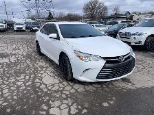 2015 Toyota Camry LE - Photo 2