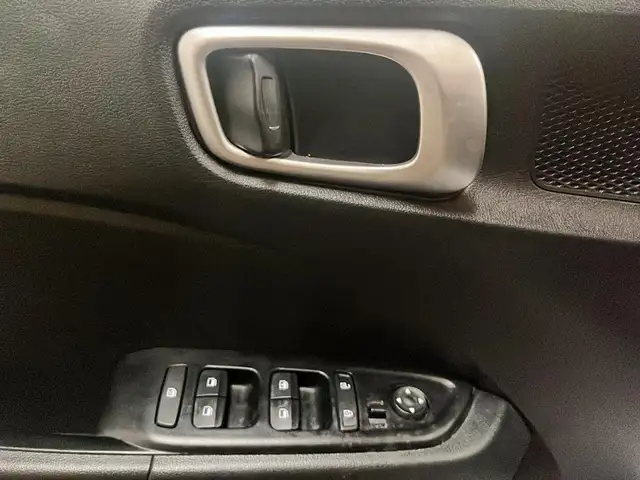 2024 Hyundai Venue Preferred Preferred | Heated Seats & Steering - Photo 14