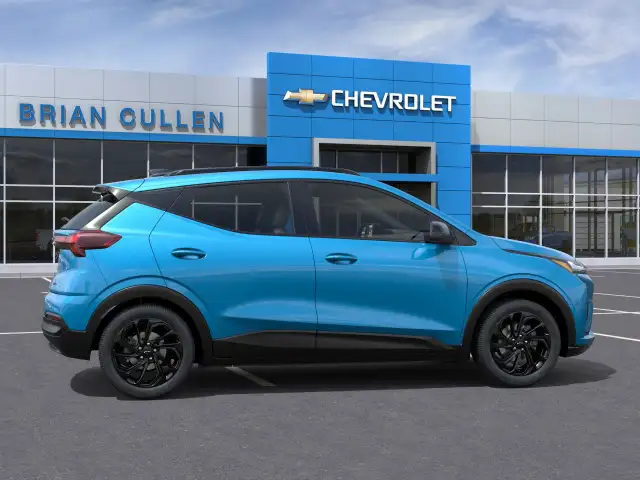 2027 Chevrolet Bolt - Photo 4