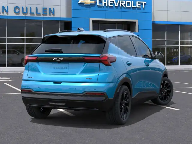 2027 Chevrolet Bolt - Photo 4