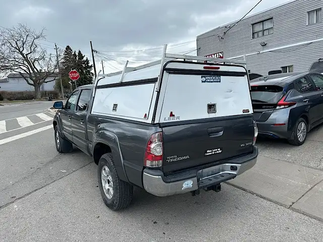 2015 Toyota Tacoma 4WD Double Cab V6 Auto - Photo 4