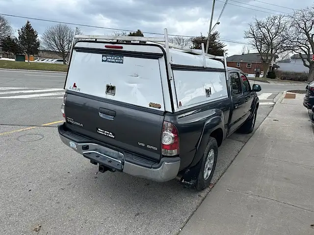 2015 Toyota Tacoma 4WD Double Cab V6 Auto - Photo 6